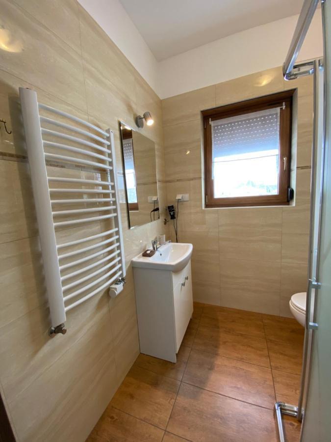 Dom Nad Brennica Pokoje I Apartamenty Бренна Екстер'єр фото